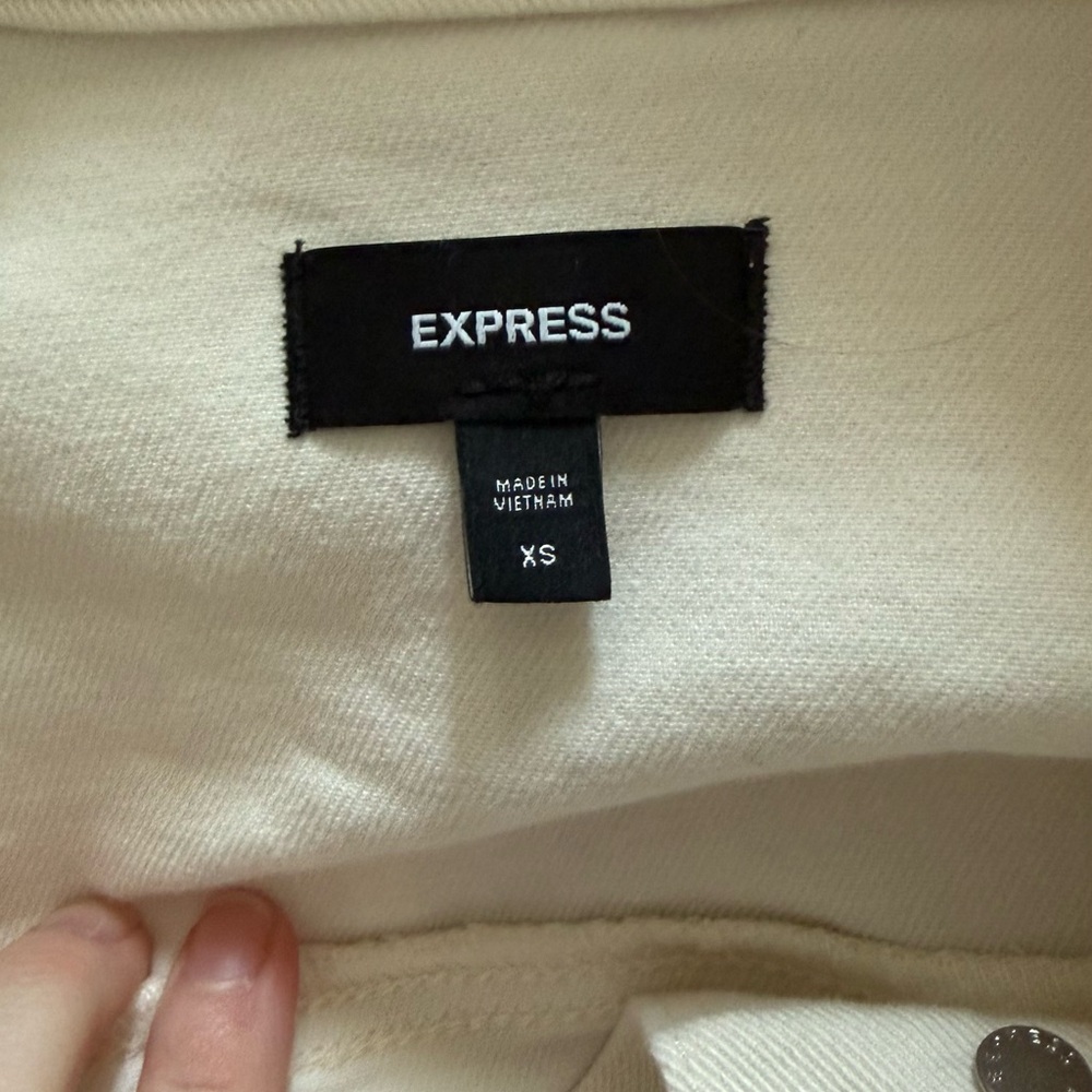 Express Cream Button-Up Jacket - Picture 5 of 5